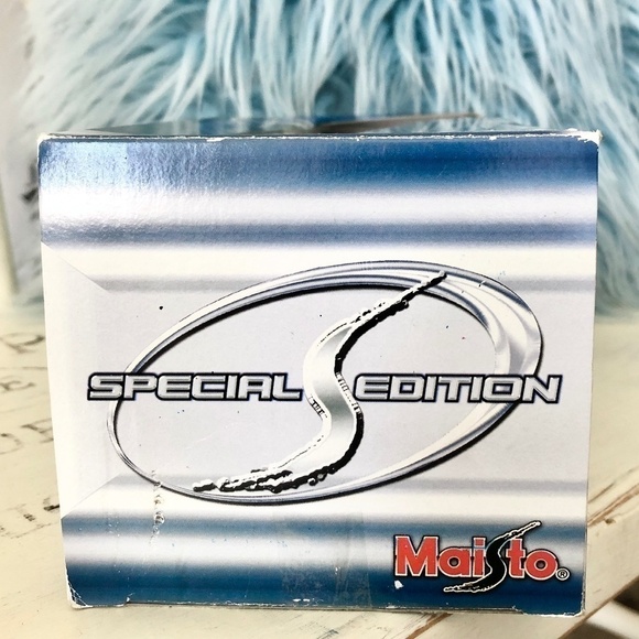 Ford Mustang, GT, 2006, Maisto, Model, Die Cast Car, Special Edition, 1/24 Scale - Picture 11 of 16